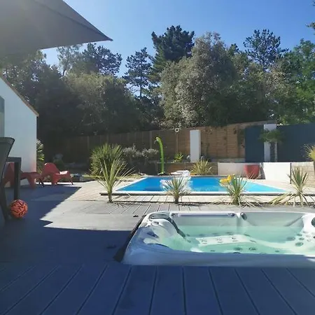 Nyaraló Maison Avec Jacuzzi Et Piscine A 900m Plage, Foret