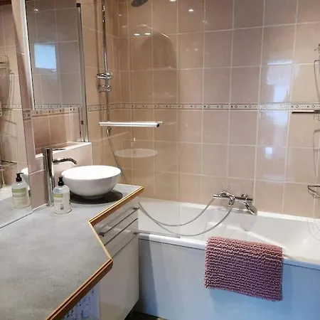 Maison Avec Jacuzzi Et Piscine A 900m Plage, Foret Nyaraló