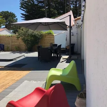 Maison Avec Jacuzzi Et Piscine A 900m Plage, Foret Nyaraló